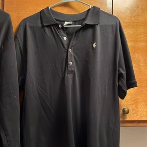 2shirts, one long sleeve, other short sleeves